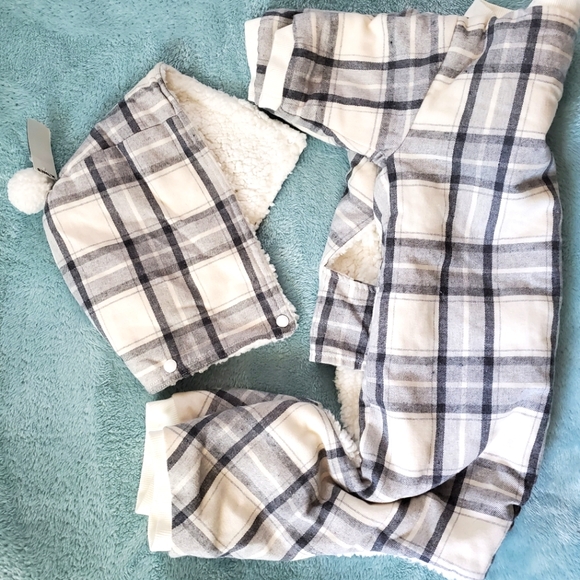 Koolaburra by Ugg Fleece Dog Coat with Cap for your furbaby!  Size XL - Picture 7 of 9